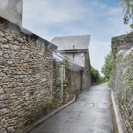 Holiday home Linstead House *